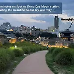 The Seoul City Wall House